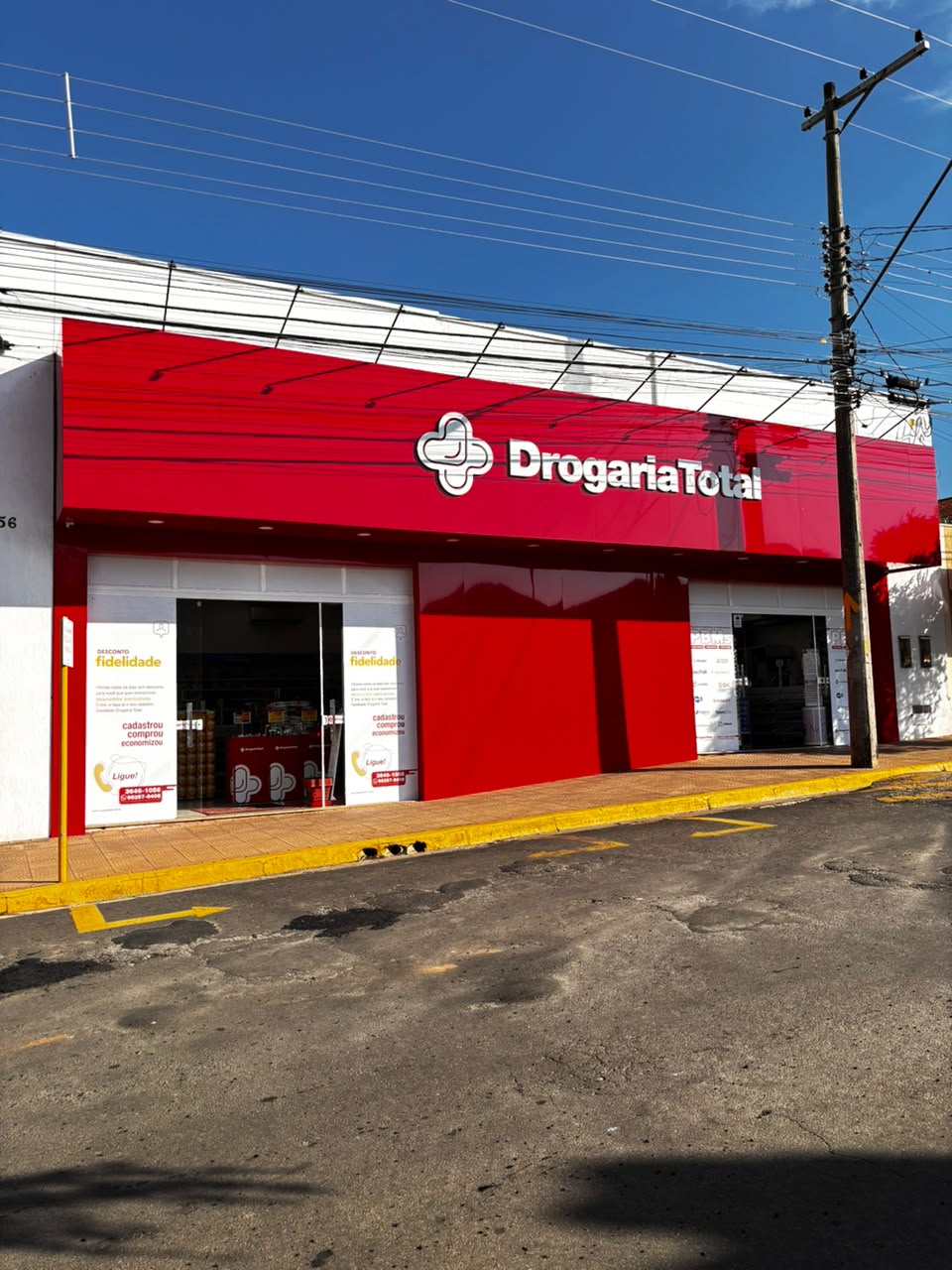 Fachada da Drogaria Total Farma Gold